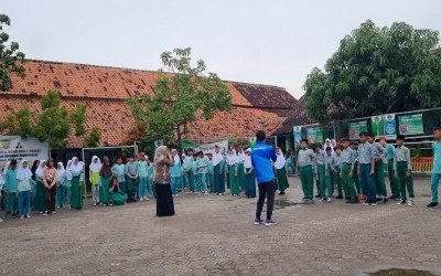 Persiapan Menuju Parade Baris-Berbaris Polisi Cilik MIN Bekasi
